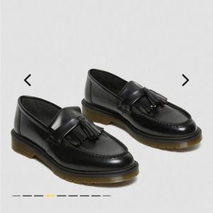 NWOT ADRIAN SMOOTH LEATHER TASSEL LOAFERS